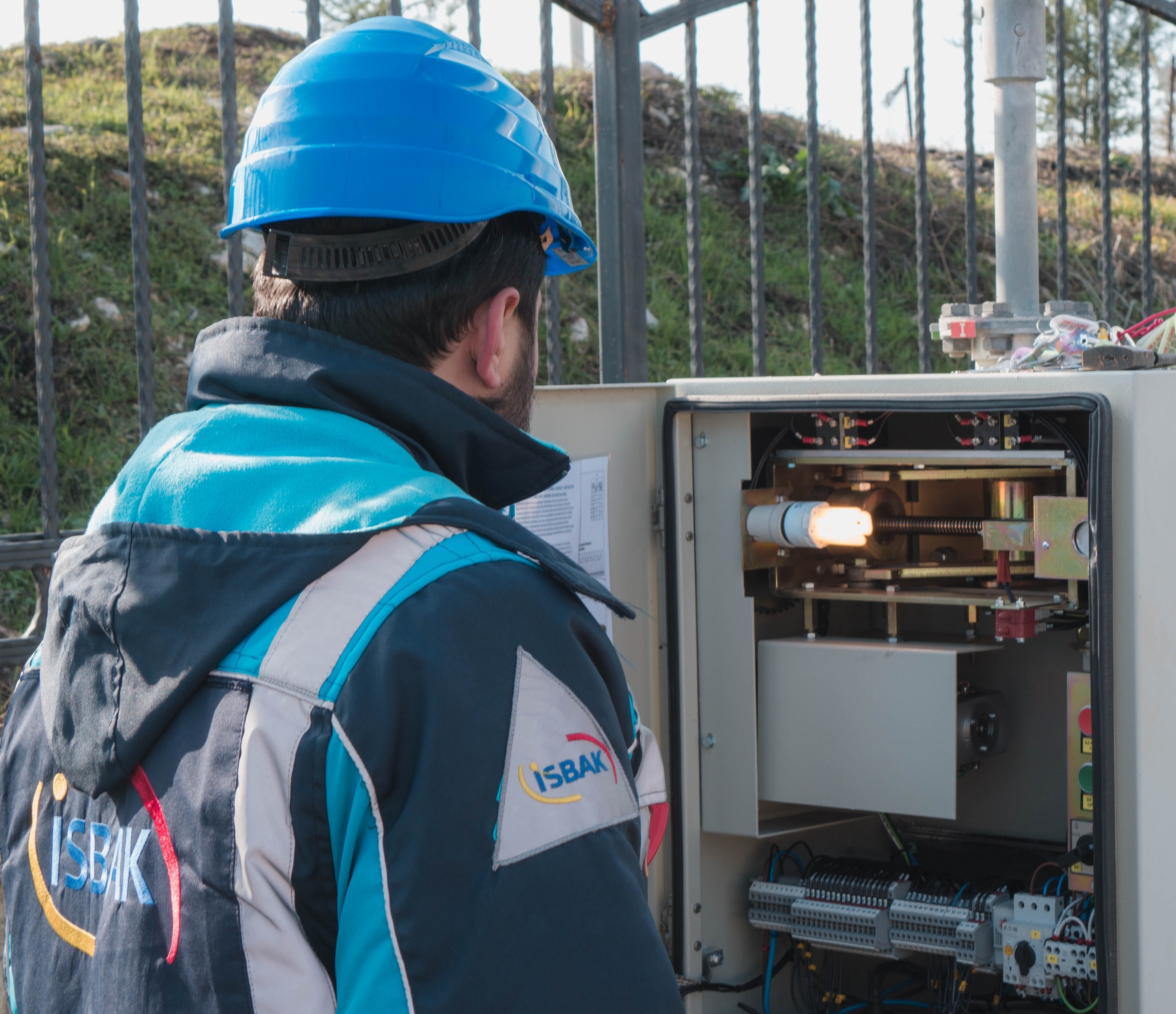 pexels-sami-abdullah-7359566 v1-1